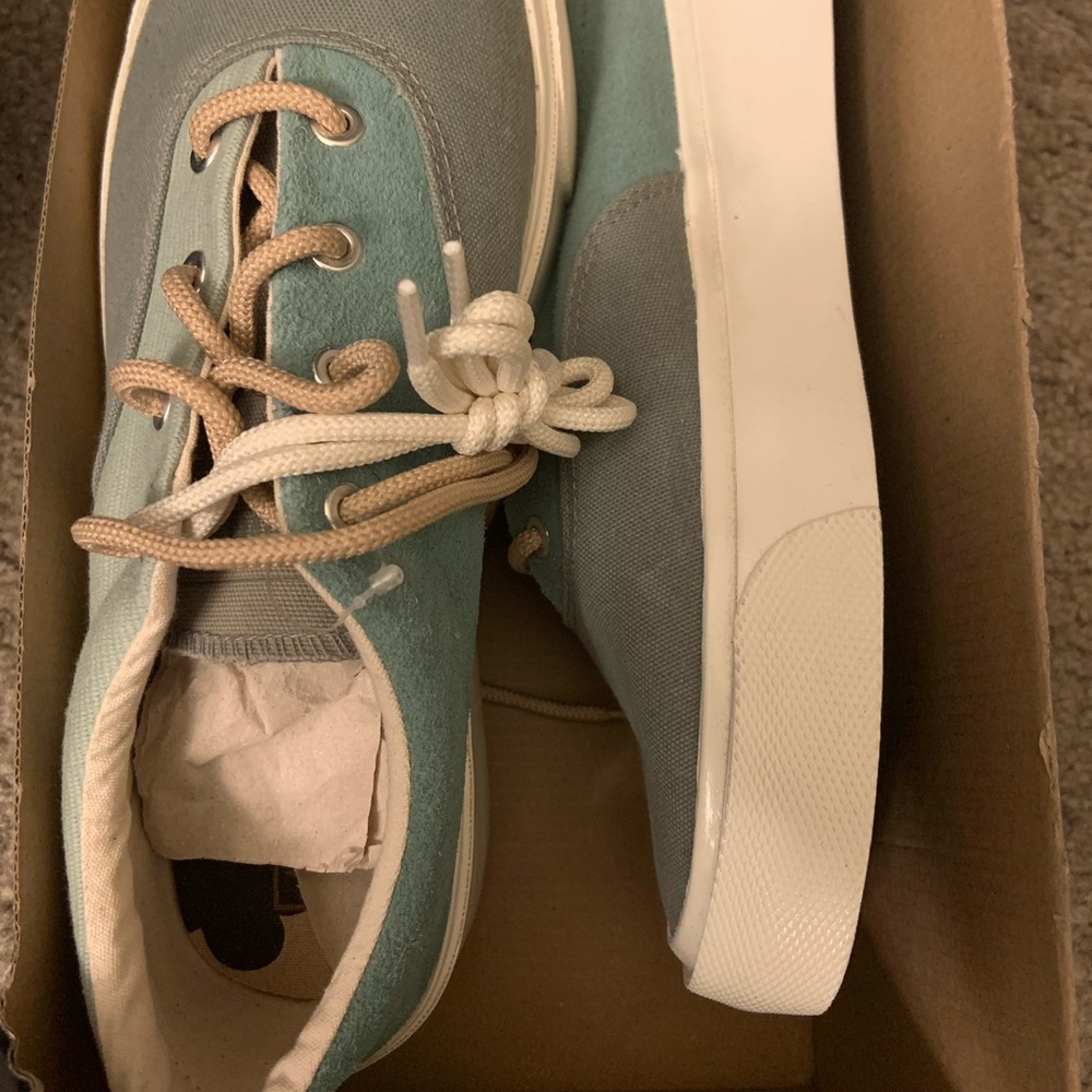 Converse Skid Grip OX (size 8.5 in mens and 10 in womens)